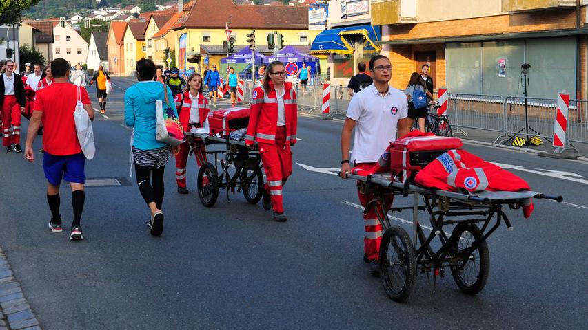 Samba, Spaß und viele Becher: Impressionen vom Fränkische Schweiz Marathon