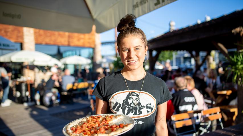 Zwischen Pizza und Pasta: Ice Tigers gehen auf Tuchfühlung mit ihren Fans