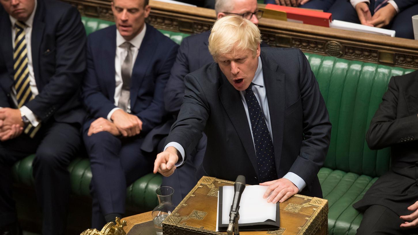 Johnson will eine Neuwahl beantragen, wenn ihm die Abgeordneten im Parlament den Weg zu einem No-Deal-Brexit per Gesetz versperren.