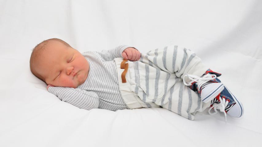 Der kleine Maximilian wurde am 1. September im Südklinikum geboren. Sein Gewicht betrug 4140 Gramm, er war 52 Zentimeter groß.