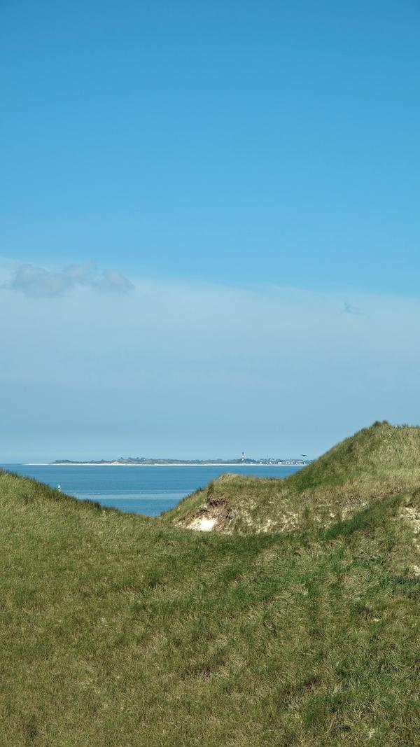 Oh, da hinten, ist das nicht...? Ja, das ist schon Sylt.