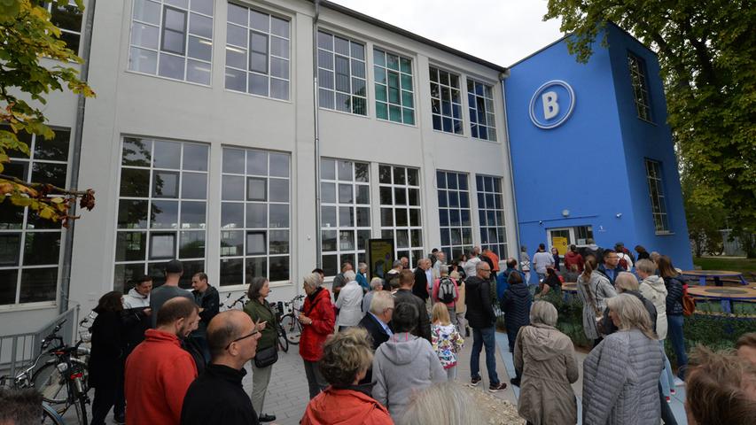 Einen großen Andrang erlebte die "Scheinwerferhalle" im neuen Quartier "Brucklyn" an der Wladimirstraße in Bruck.