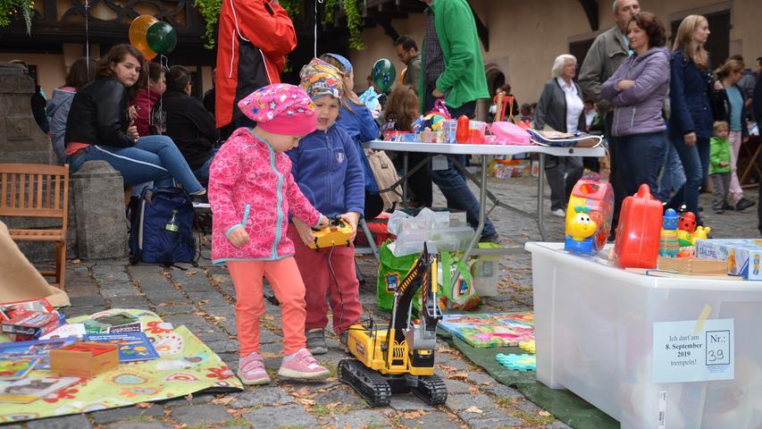 Besucherscharen trotz Regenschauer: So feierten die Rother ihr Altstadtfest