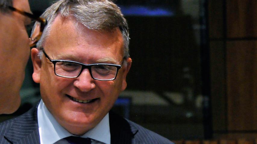 Luxemburg: Der Sozialdemokrat Nicolas Schmit ist Kommissar für Arbeitsplätze. Er war Luxemburgs Botschafter bei der EU und von 2009 bis 2018 Arbeitsminister. Im Mai 2019 wurde er ins Europaparlament gewählt. Schmit hätte schon 2014 EU-Kommissar werden sollen, musste aber wegen Junckers Ernennung zum Kommissionspräsidenten verzichten.