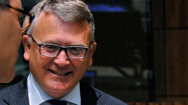 Luxemburg: Der Sozialdemokrat Nicolas Schmit ist Kommissar für Arbeitsplätze. Er war Luxemburgs Botschafter bei der EU und von 2009 bis 2018 Arbeitsminister. Im Mai 2019 wurde er ins Europaparlament gewählt. Schmit hätte schon 2014 EU-Kommissar werden sollen, musste aber wegen Junckers Ernennung zum Kommissionspräsidenten verzichten.