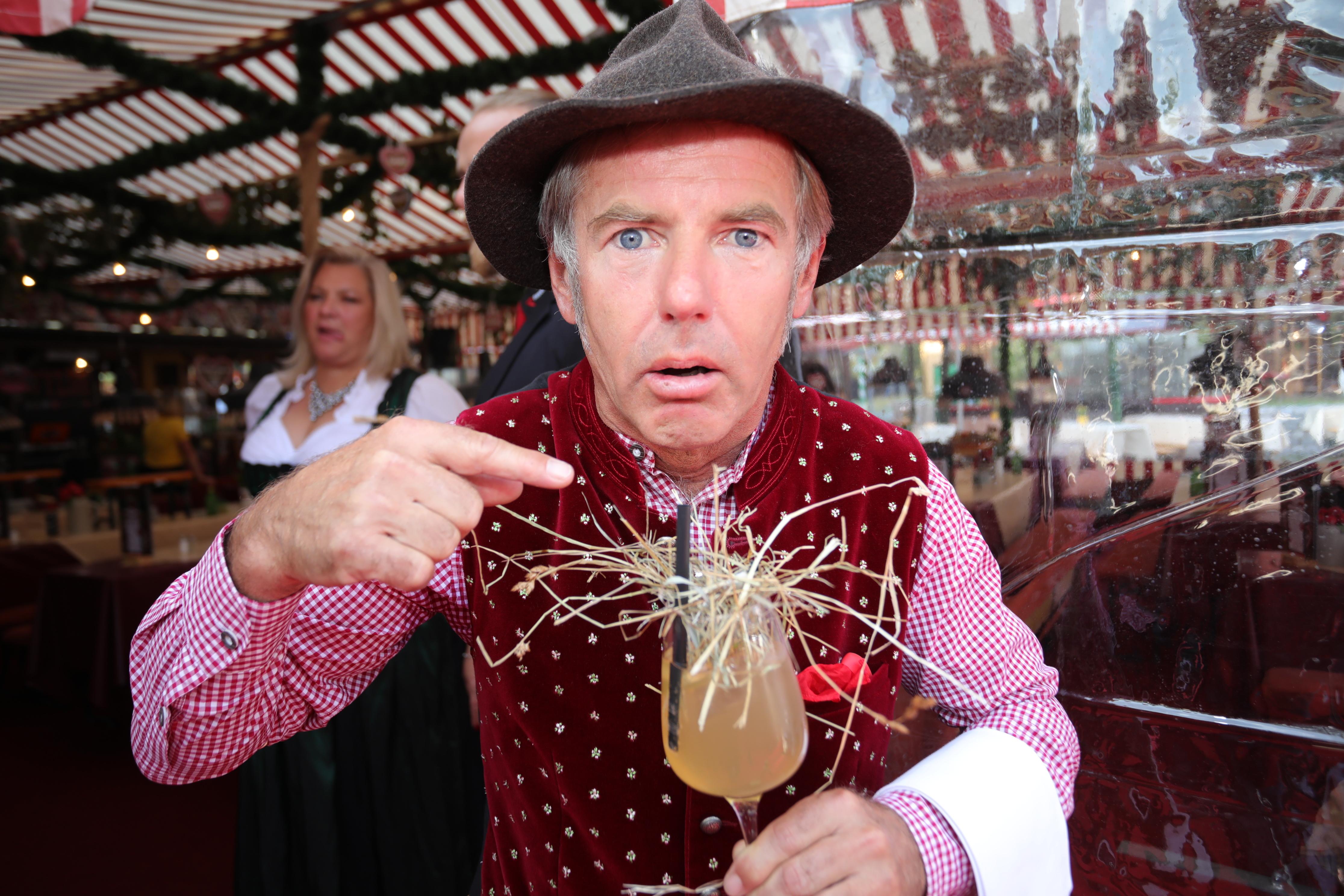 Ein Spaßober unterhielt die Gäste.