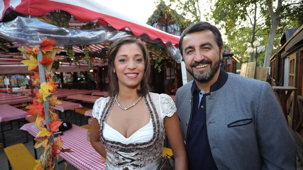 SPD-Landtagsabgeordneter Arif Taşdelen mit Vanesssa Fiore.