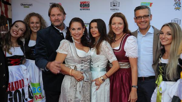 Auch diese Promis ließen sich ablichten: Peter Althof, Stadträtin Kerstin Böhm, Sandra Althof und Dr. Michael Fraas, Wirtschaftsreferent der Stadt Nürnberg mit seiner Frau Karin Fraas.