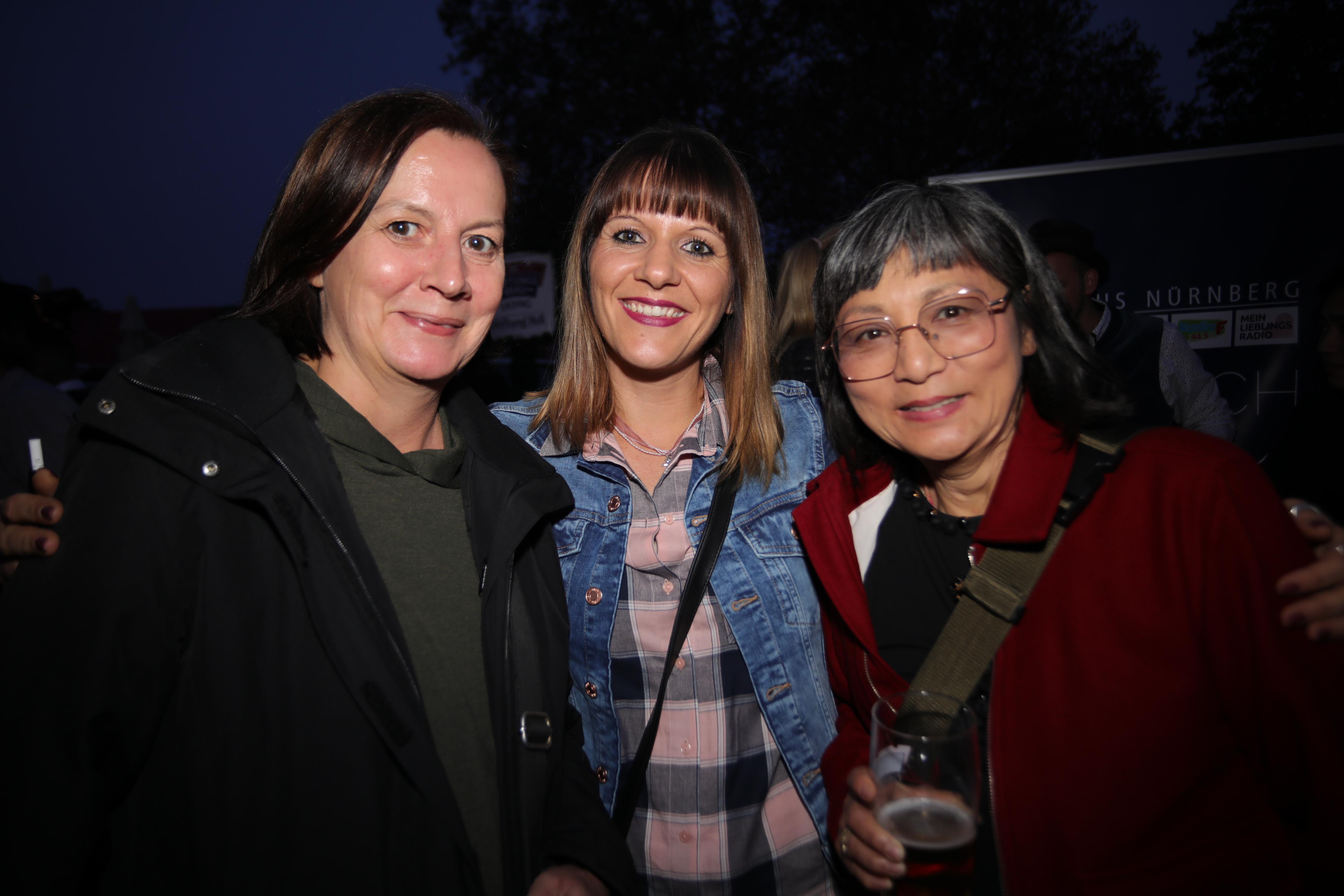 Pre-Opening Nürnberger Altstadtfest 2019: Zahlreiche Promis waren der Einladung gefolgt. Unter anderem das Funkhaus hatte eingeladen, klar, dass beispielsweise Moderatorin Petra Seel von Radio F (li.) am Start war...