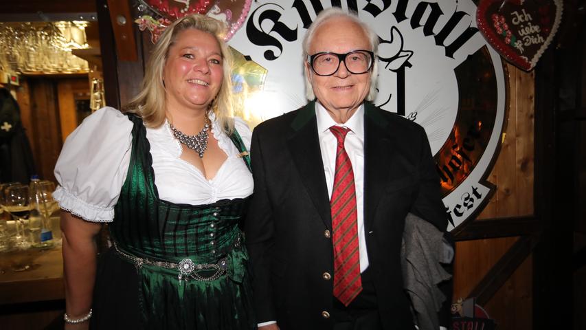 Barbara Krapp vom Restaurant Pillhofer mit dem Chef der Brauerei Erdinger, Werner Brombach.
