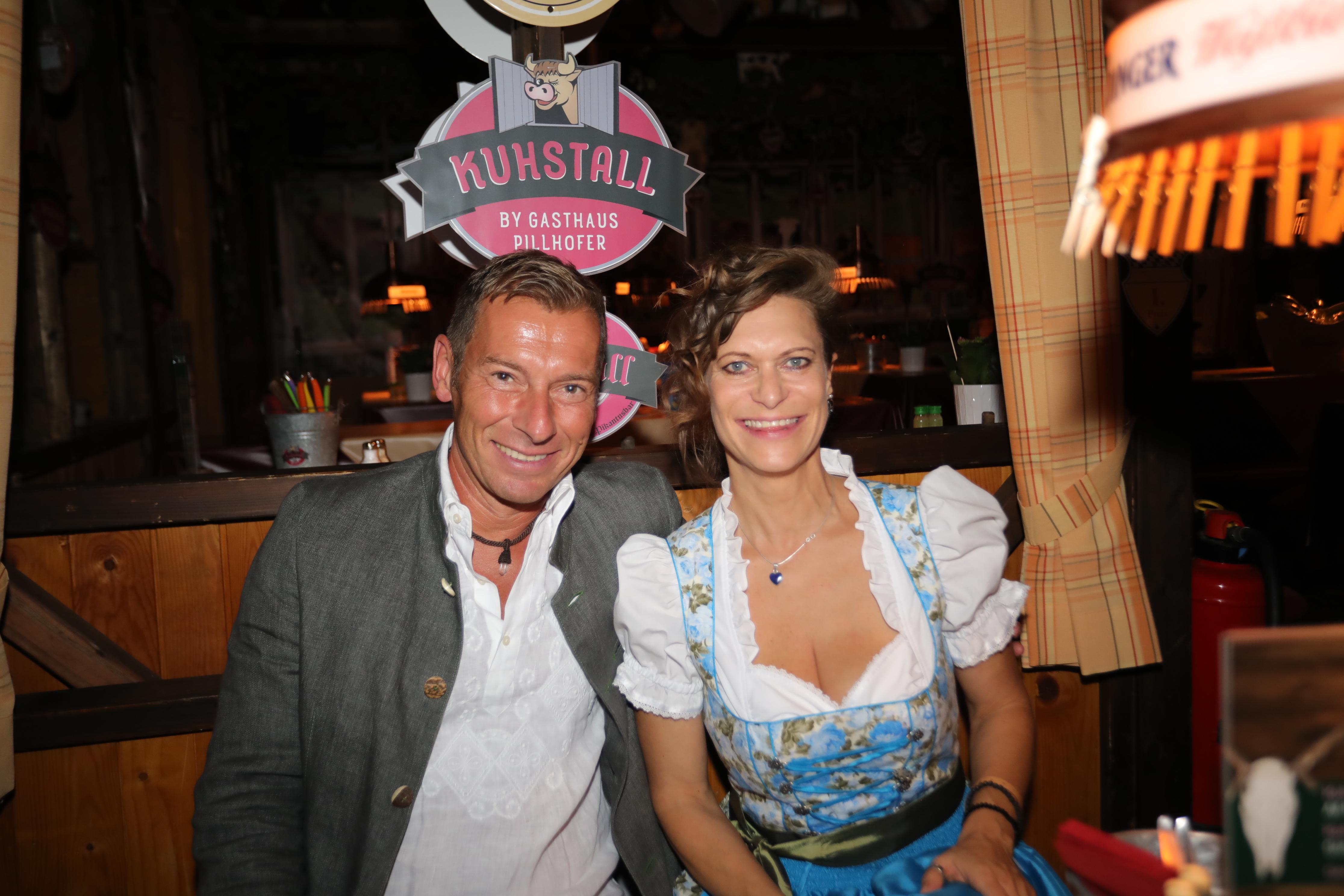 Sportlich: Markus Othmer vom Bayerischen Rundfunk und Friseur-Weltmeisterin Sonja Fischer.