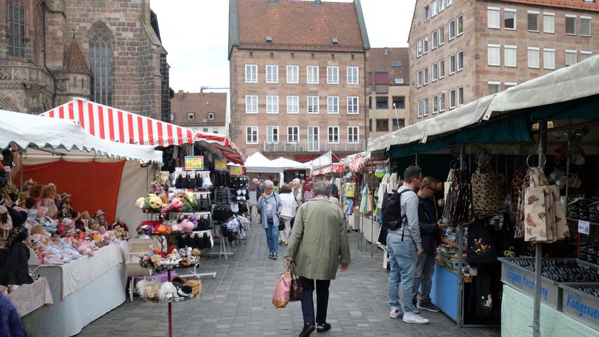 Fell und Körbe: Buntes Treiben am Nürnberger Herbstmarkt