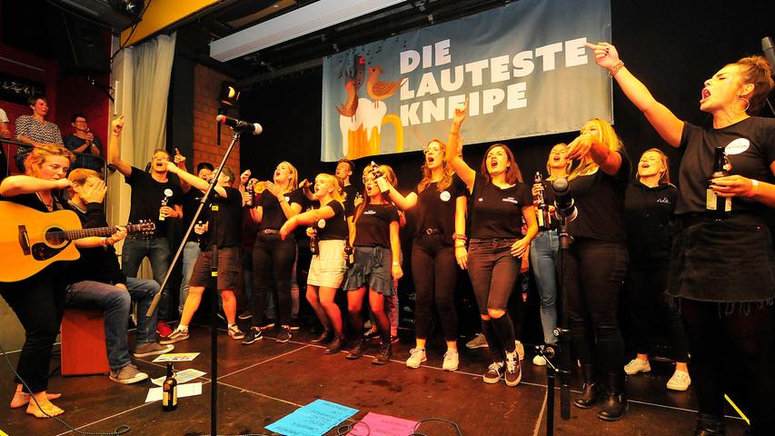 500 Sänger, eine Europahymne: Das Kneipenchor-Festival im E-Werk