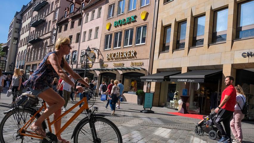 Spätsommer und Tiefstpreise: Nürnberg genießt verkaufsoffenen Sonntag