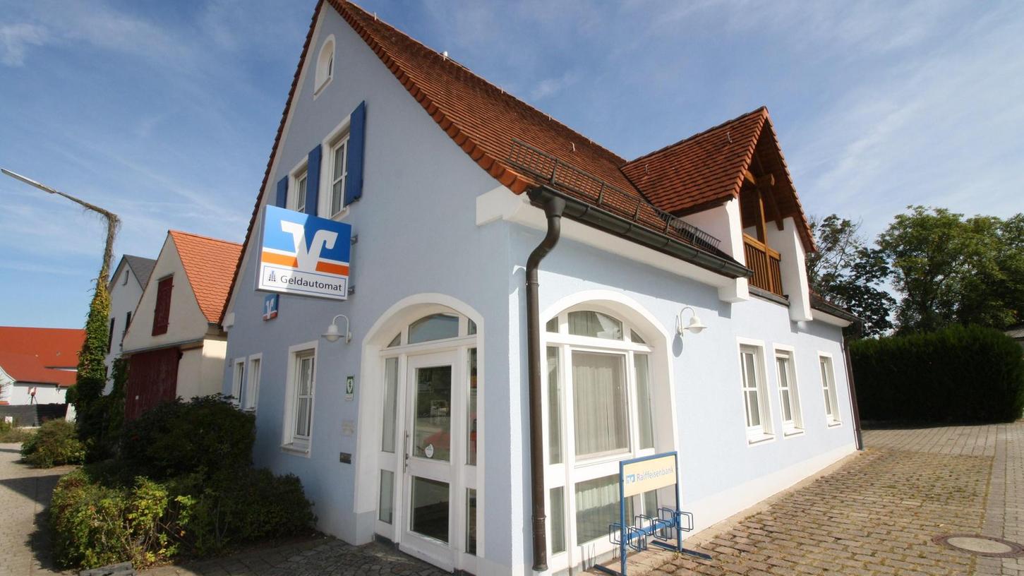 Aus dem Alesheimer Bank- wird ein Bürgerhaus