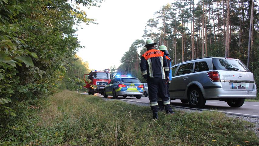 Frontal gegen Baum geprallt: 18-Jähriger bei Ansbach verletzt