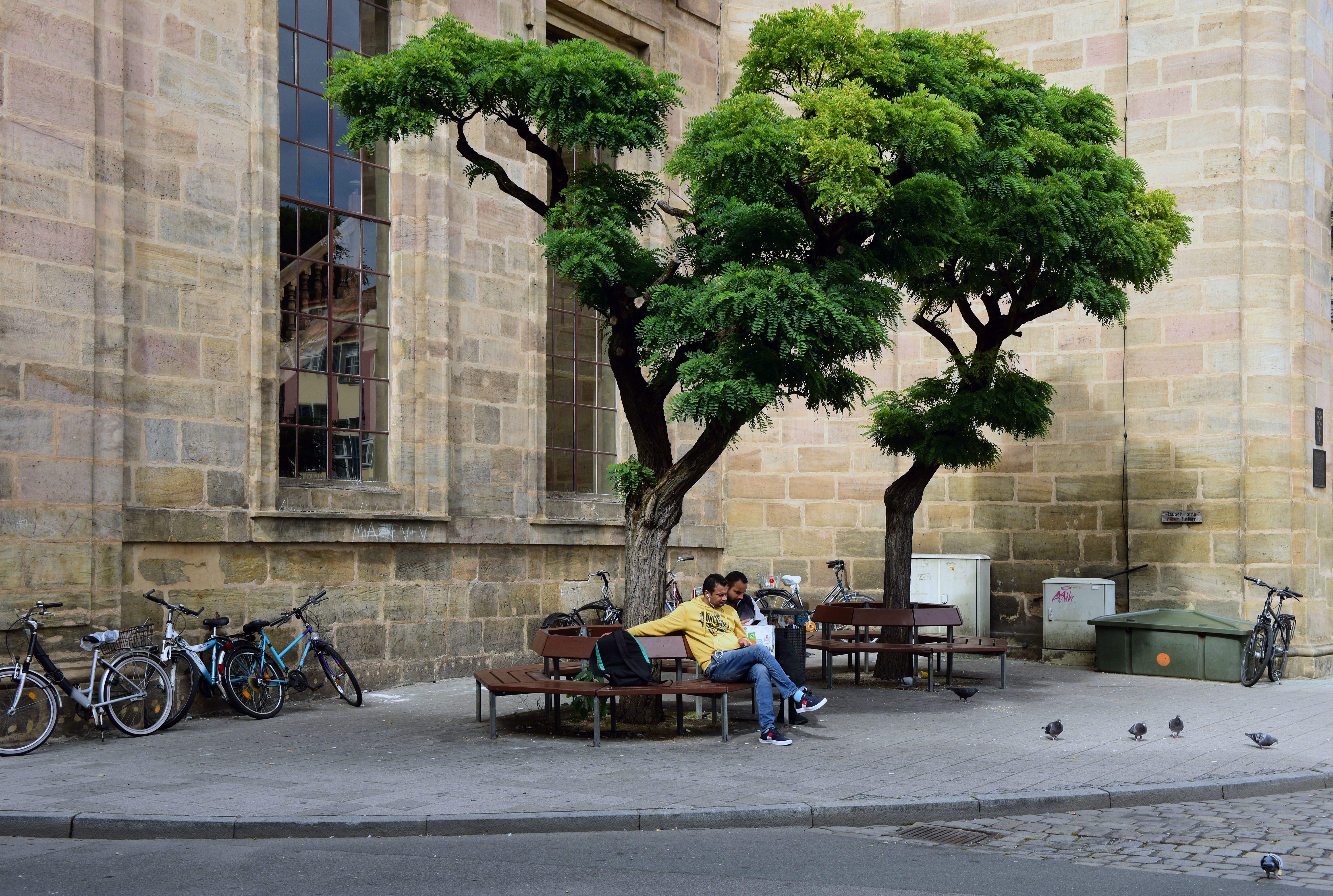 Erlangen, die Hugenottenstadt: Mit der Grundsteinlegung der im Unterschied zu einer katholischen Kirche in Frankreich "Temple" genannten französich-reformierten oder Hugenotten-Kirche am 14.7.1686 begann gleichzeitig der Bau der Neustadt.