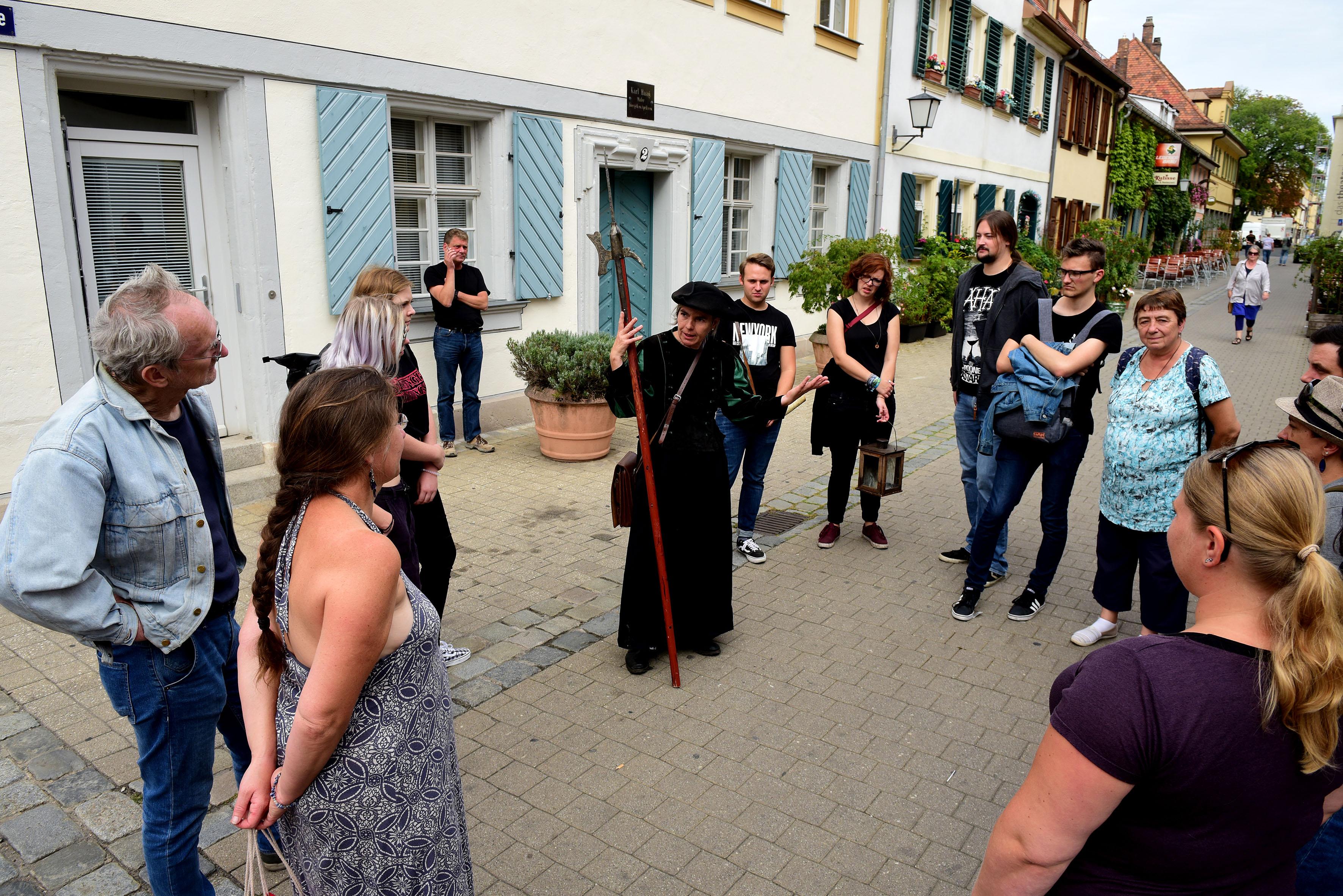 Bei den Nachtwächter-Führungen wird Geschichte lebendig vermittelt.