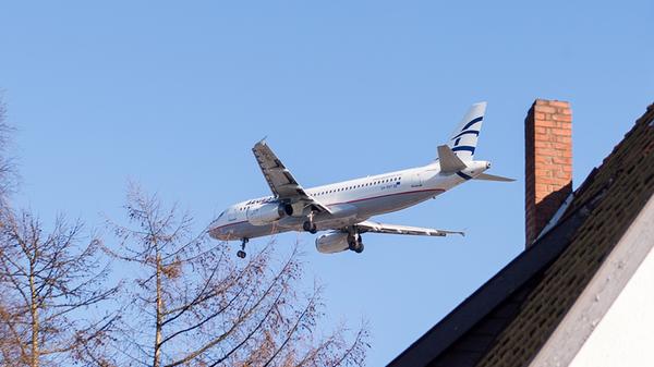 Dafür wird die Luftverkehrsteuer zum 1. Januar 2020 angehoben.