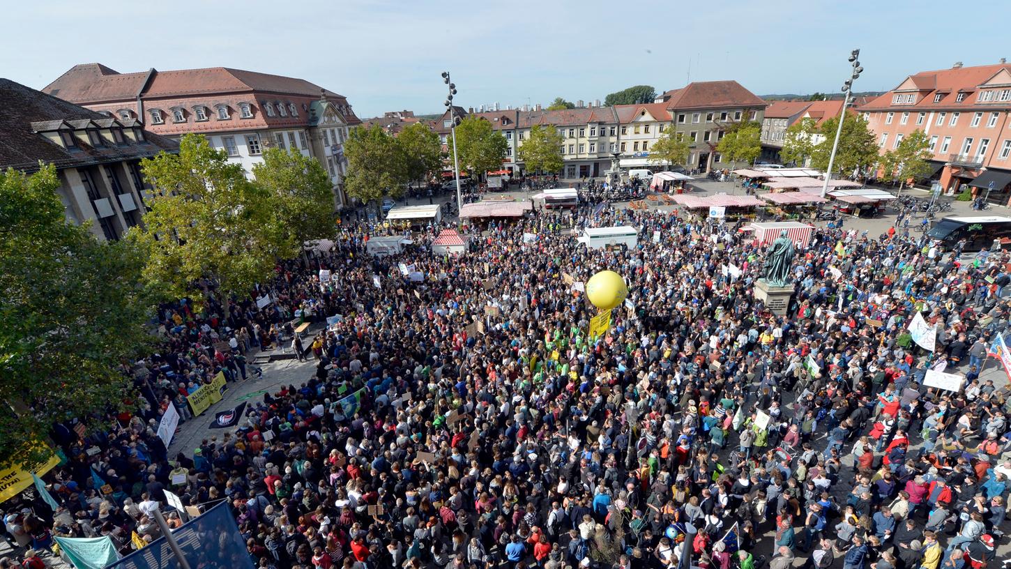 Zu Tausenden trafen sich Klimaschützer heute in Erlangen zur gemeinsamen Demonstration.