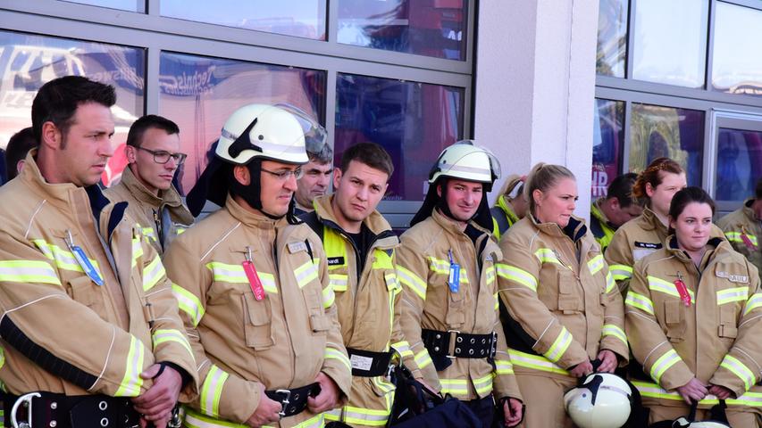 Spektakuläre Großübung der Feuerwehr am Walberla