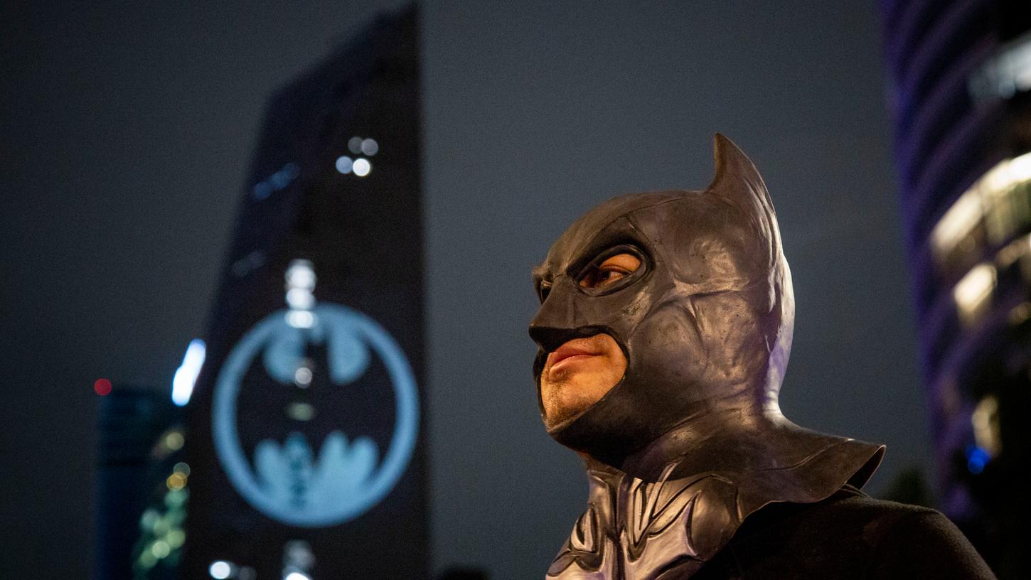 Batman-Fans haben am Samstag weltweit den 80. Geburtstag ihres Comic- und inzwischen auch Filmhelden gefeiert.