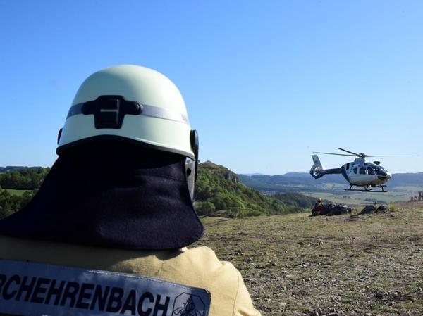 Spektakulär: Feuerwehren und Rettungsdienste probten auf Walberla