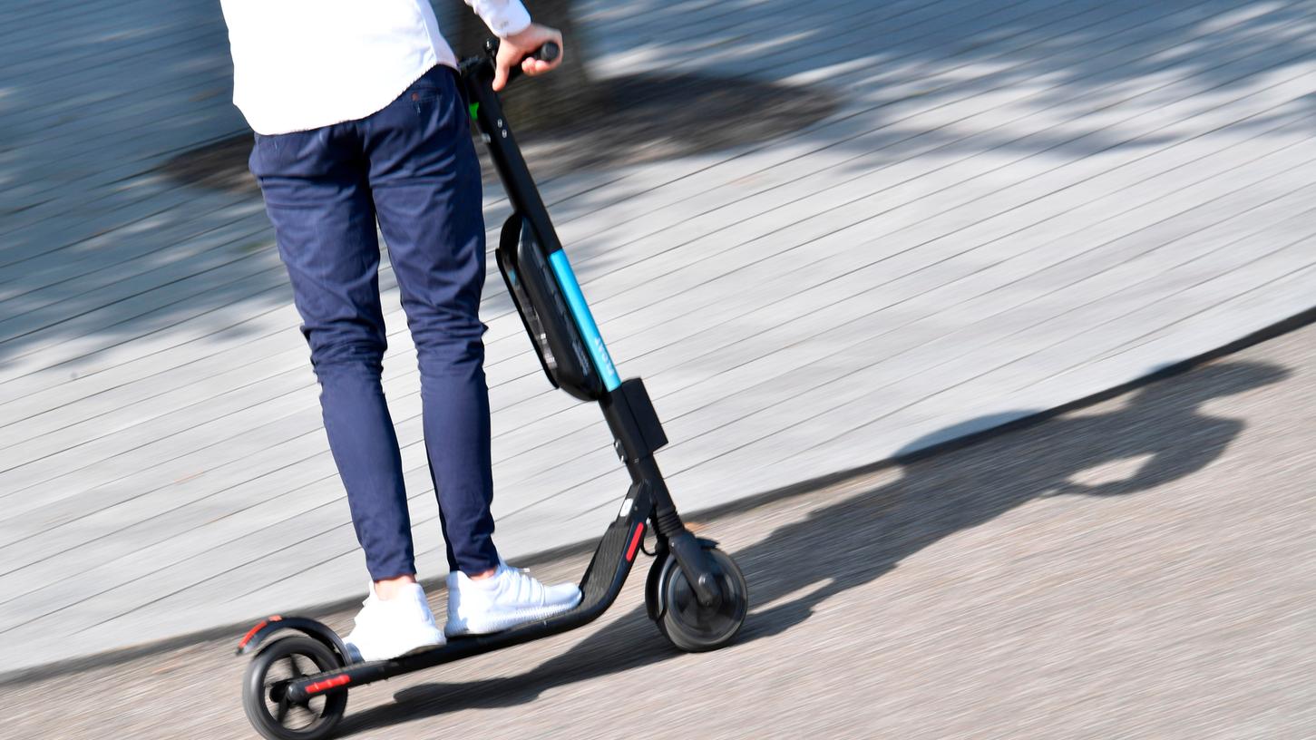 Bei Unfall mit E-Scooter: Wer haftet eigentlich?