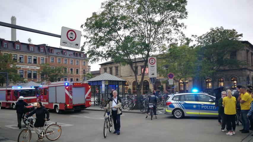 Sperrung am Erlanger Bahnhof: Brennende Lok sorgt für Explosionsgefahr