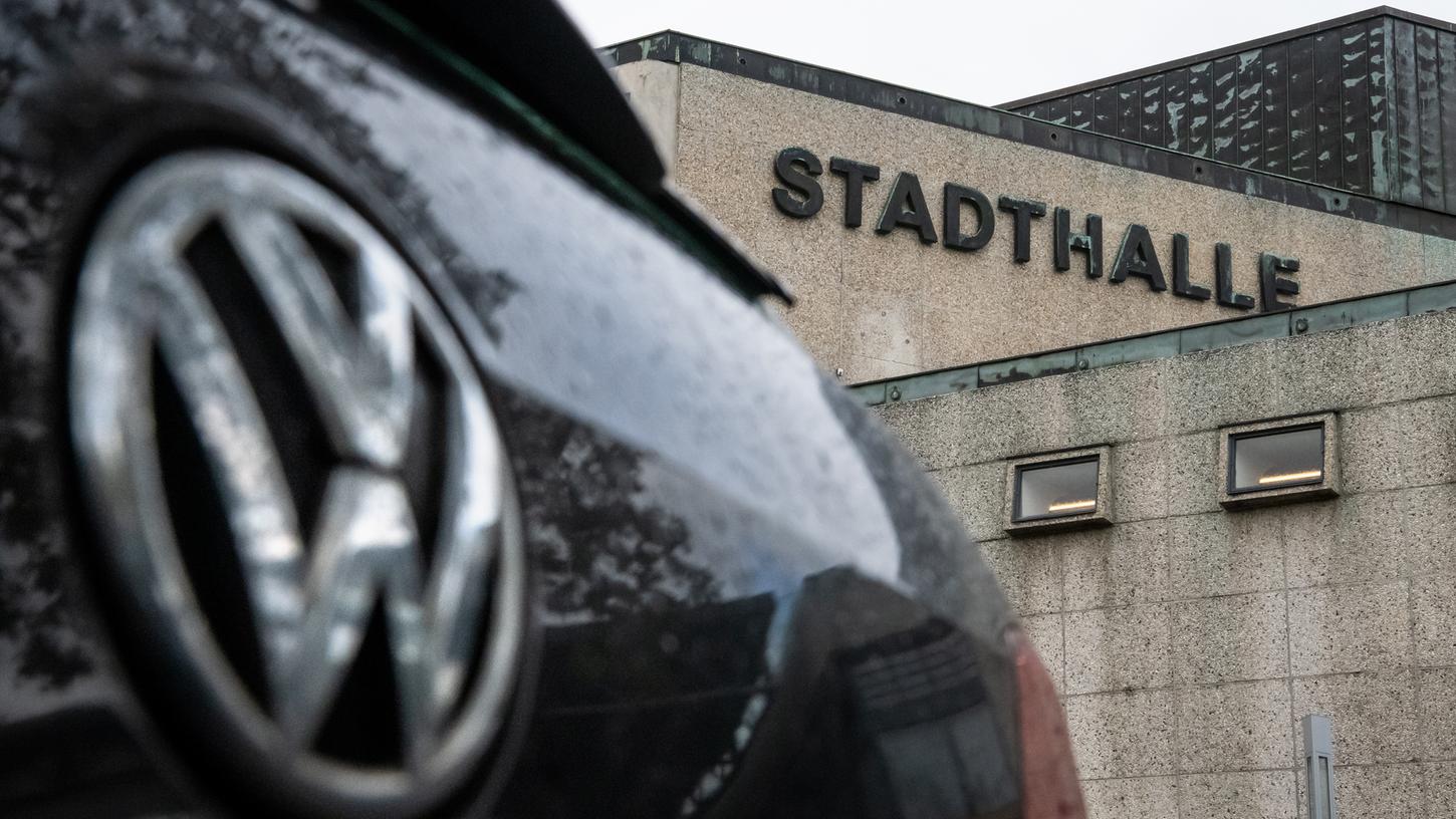 Am 30. September startet am Oberlandesgericht Braunschweig ein Verfahren zur Musterfeststellungsklage gegen Volkswagen. Rund 430 000 Autokäufer schlossen sich der Klage an.