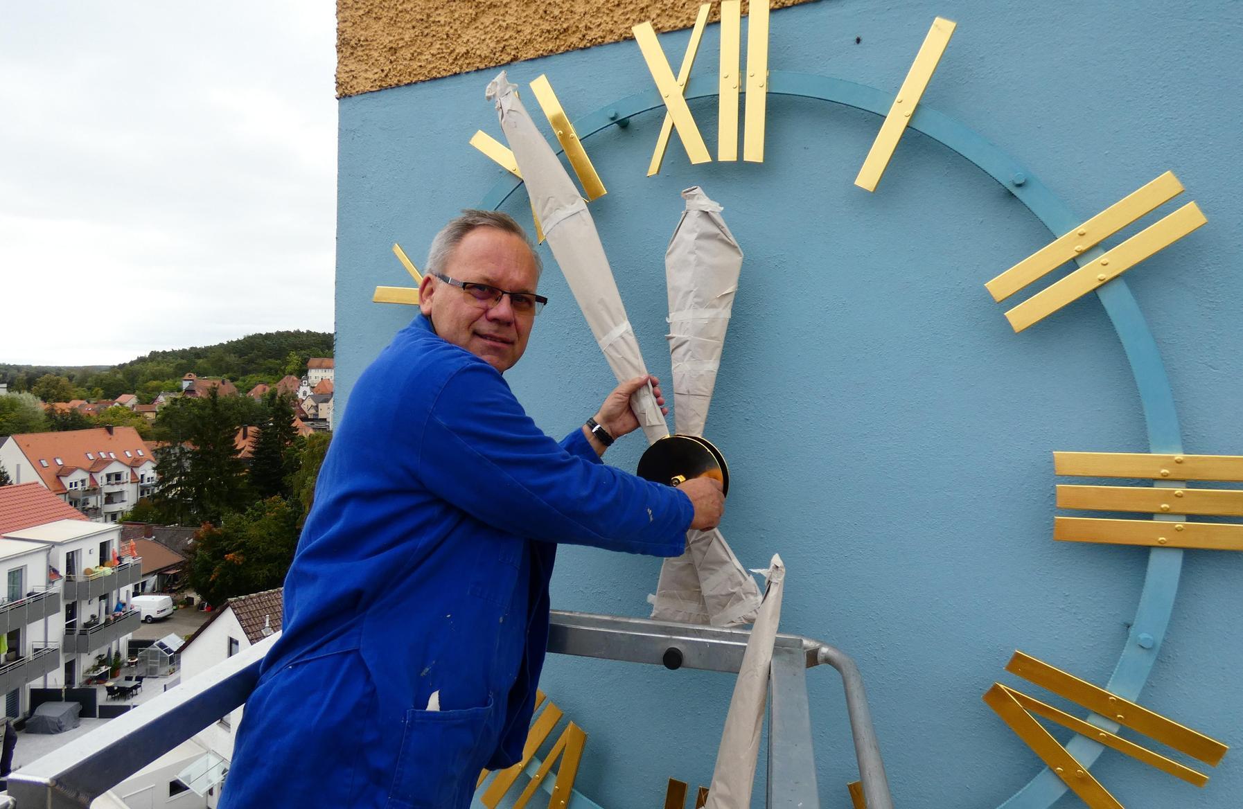 Hilpoltsteiner Christuskirche zeigt wieder die Zeit an