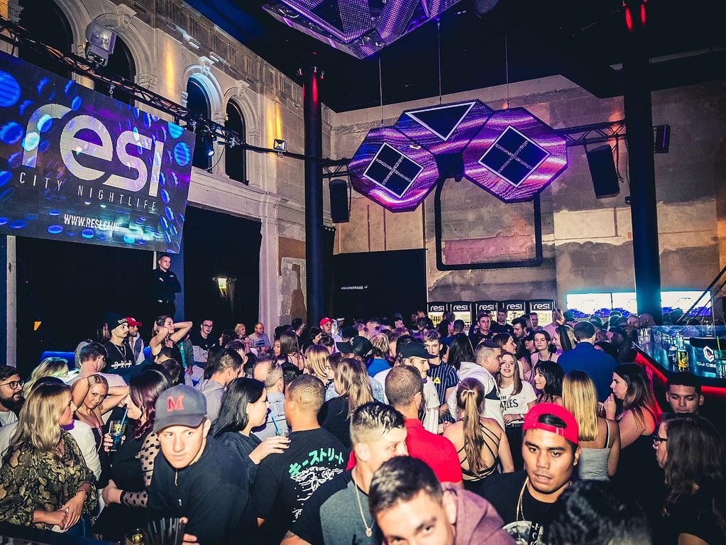 Auftakt Bar Lounge Kostenlos Partylocation In Nurnberg Mieten