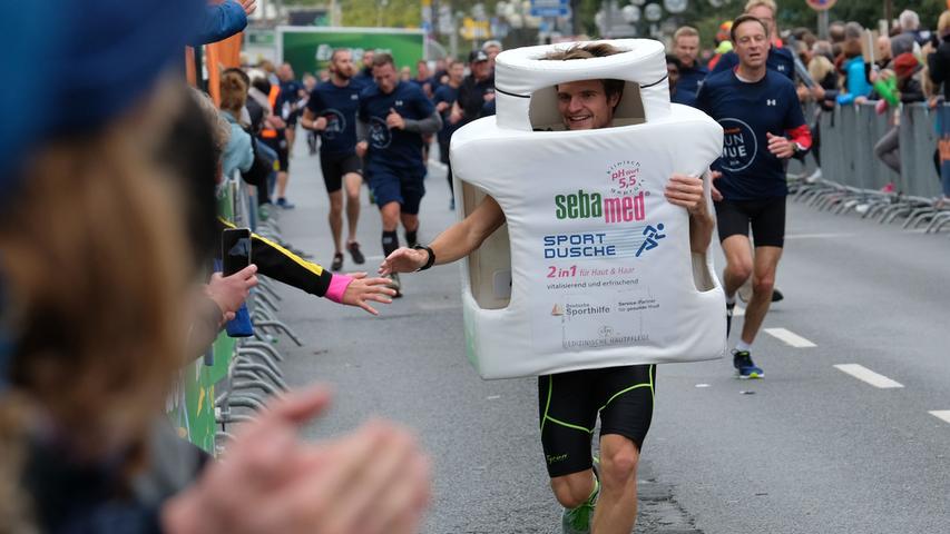 Nebel und Endorphine: Alle Bilder vom Halbmarathon beim Stadtlauf