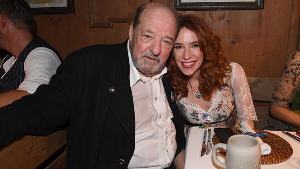 Musikproduzent und Komponist Ralph Siegel mit seiner Ehefrau Laura Käfer.