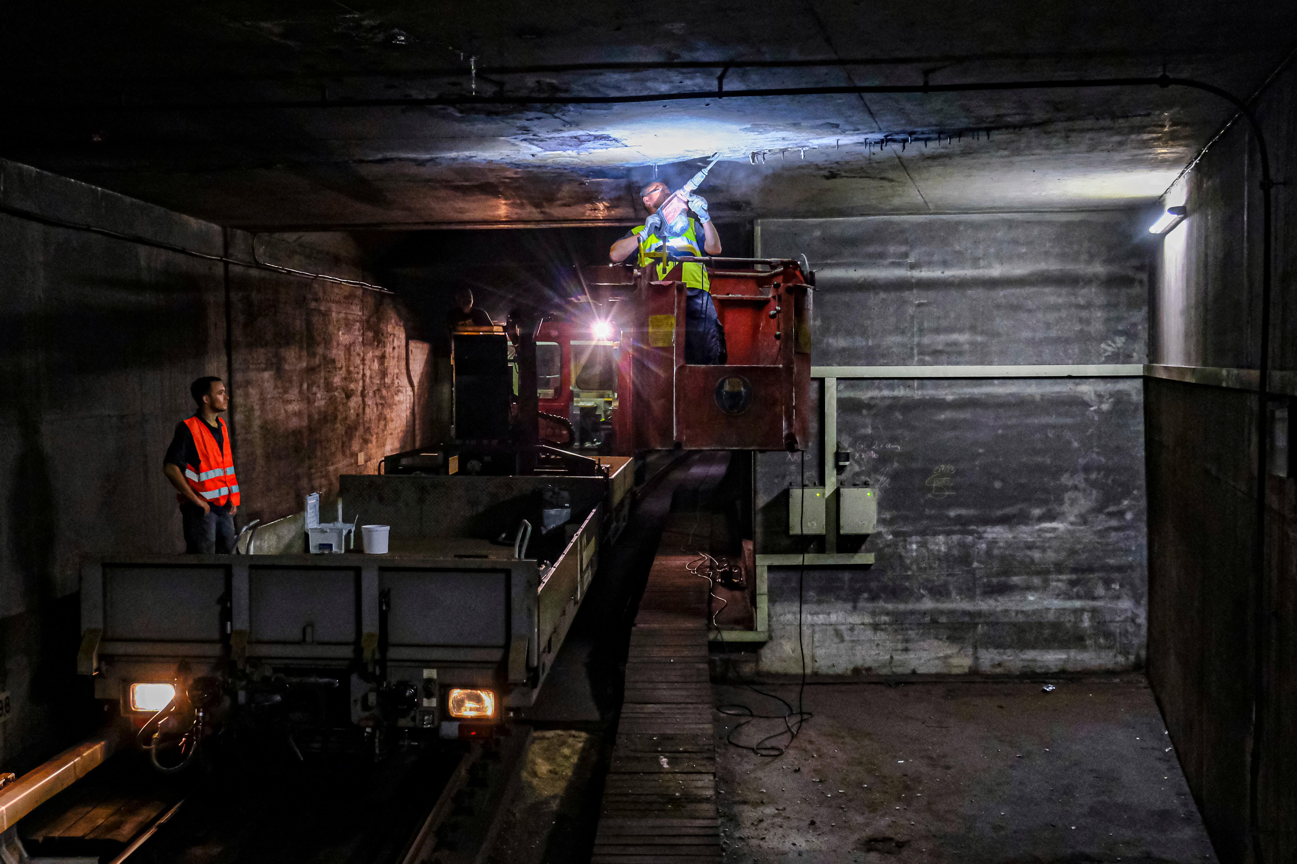 Einsatz auf dem Krankorb des Arbeitszugs.