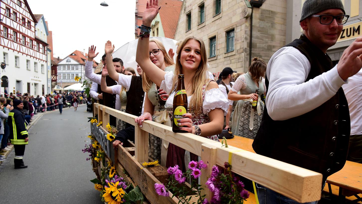 Eine Pracht! 100.000 Besucher genießen Fürths Erntedank-Festzug
