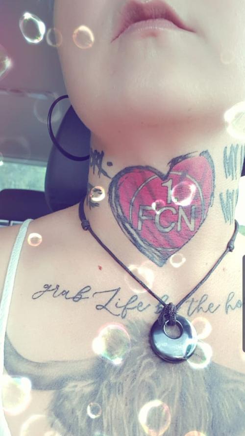 Auch Xela ist glühender FCN-Fan - und das von Hals bis Fuß! Dieses Tattoo ist wirklich etwas ganz besonderes. Vielen Dank für dieses Bild, liebe Xela!