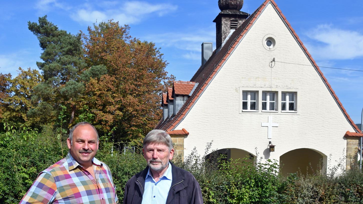Glockenturm in Reuth läutet wieder