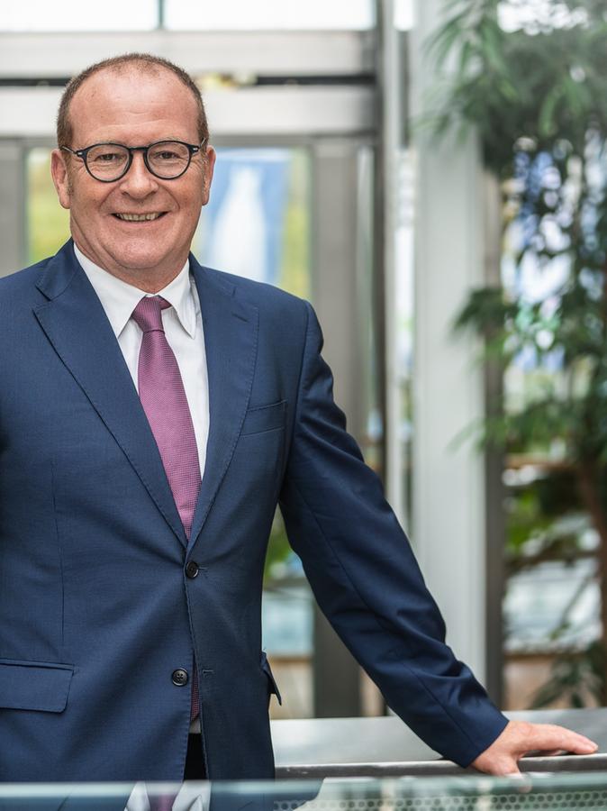 Michael Bartholl ist Vorsitzender der Zentralgeschäftsführung der Franken Brunnen GmbH.