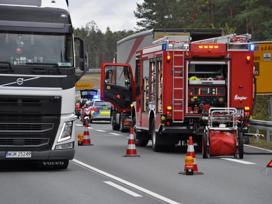Heisser Reifen Wird Zur Gefahr Auf Der B 505 Hochstadt Pommersfelden Nordbayern De