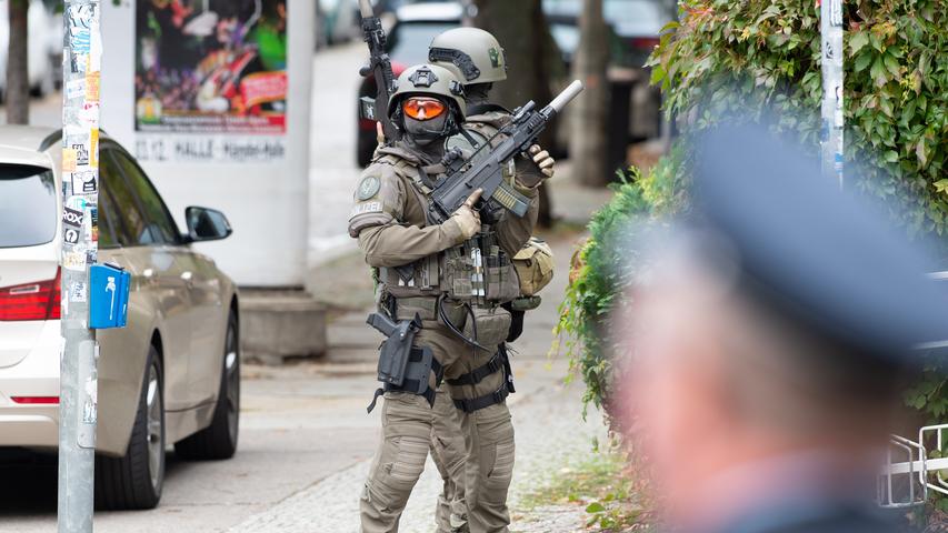 Zwei Menschen in Halle erschossen: Angriff rechtsextrem motiviert