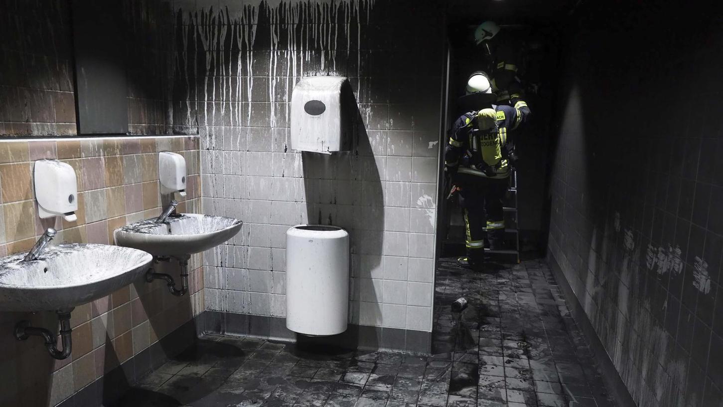 Feuer im WC: Mittelschule in Herzogenaurach geräumt