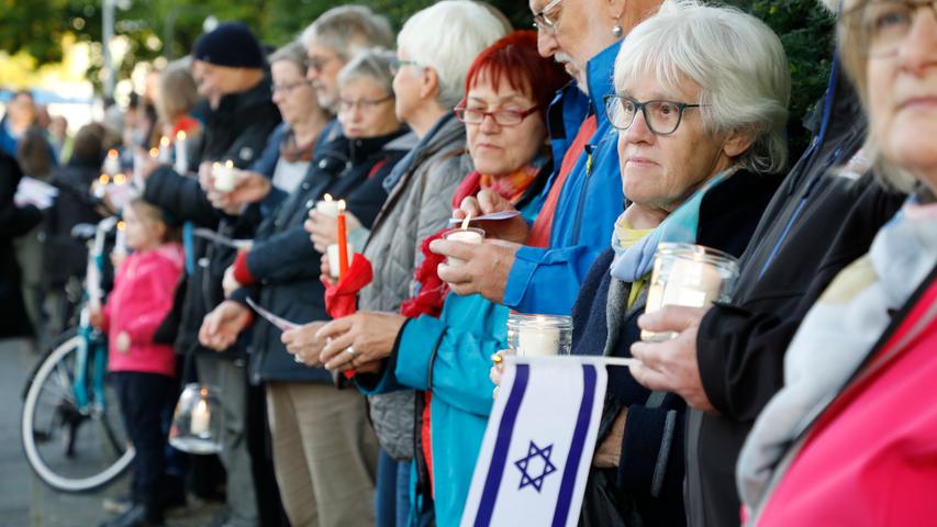Nach Anschlag in Halle: Lichterkette gegen Antisemitismus in Nürnberg