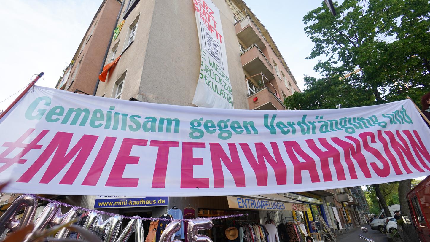 In Berlin demonstrierten Mieter, hier im April 2019,  gegen Verdrängung und hohe Mietpreise.
