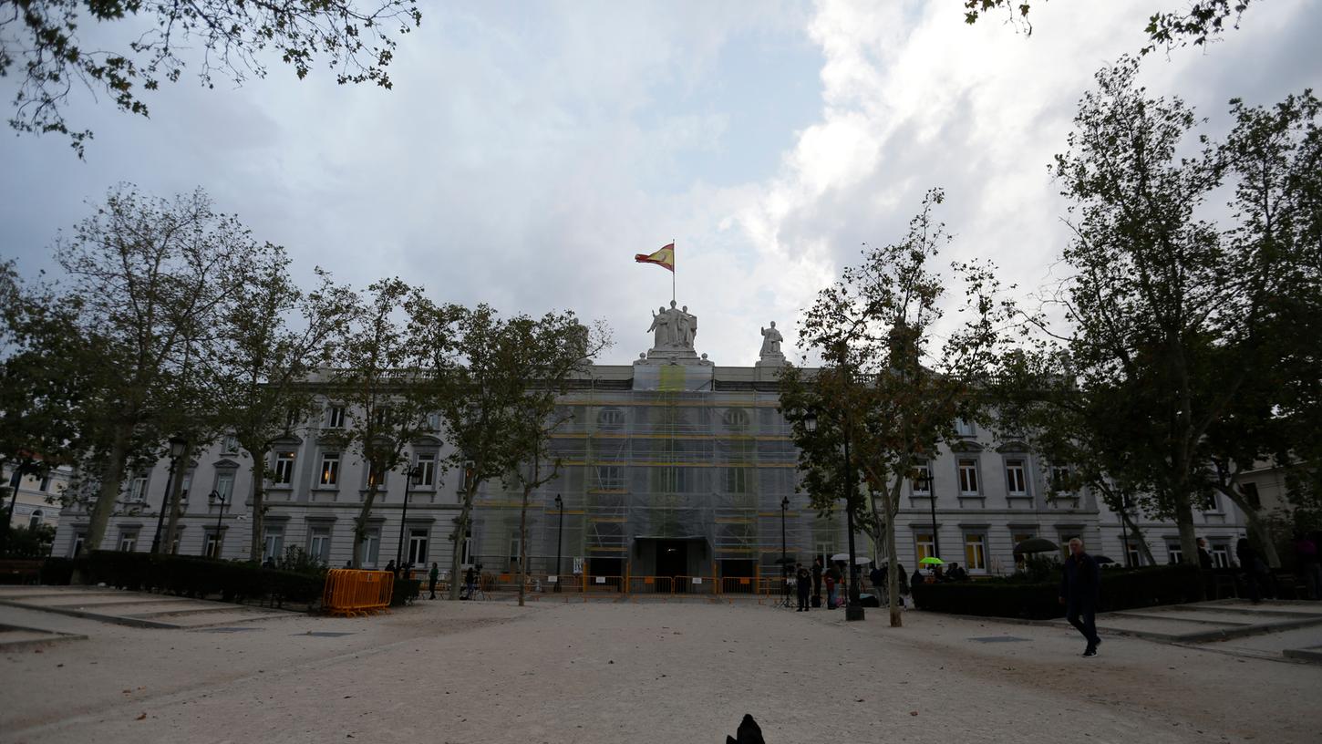 Kataloniens Separatistenführer müssen jahrelang in Haft