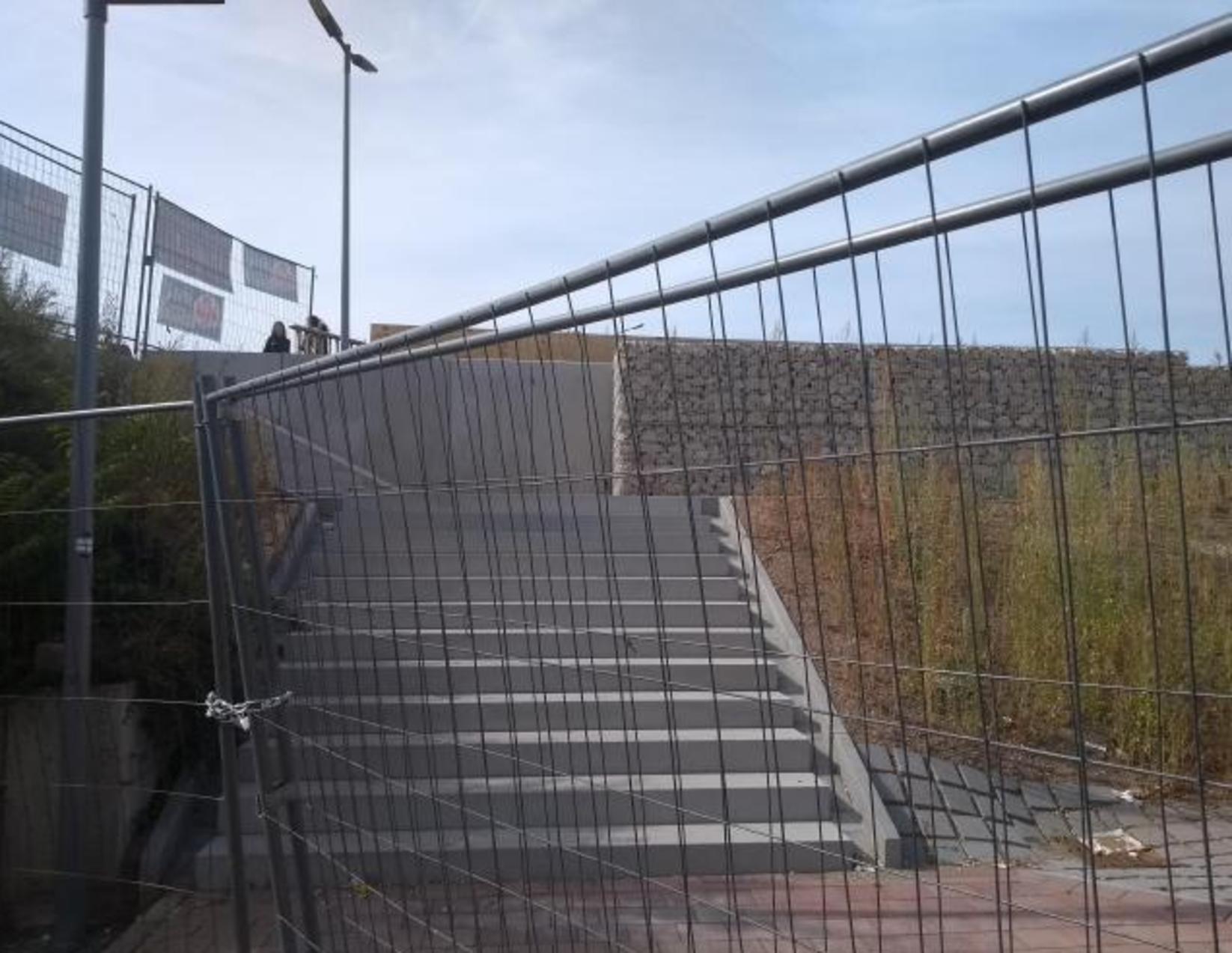 Absperrgitter zur U-Bahn