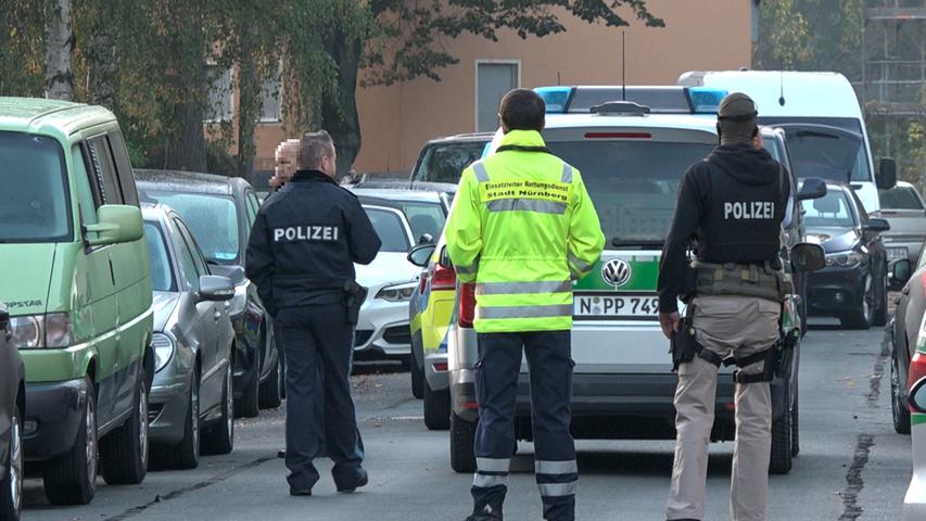 Sohn attackiert Vater: SEK rückt im Nürnberger Süden an