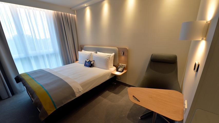 Die Betreiber der Hotelgruppe NOVUM Hospitality sind optimistisch, dass der schmucke Neubau mit insgesamt 186 hellen und modernen Zimmern ausreichend Gäste finden wird.