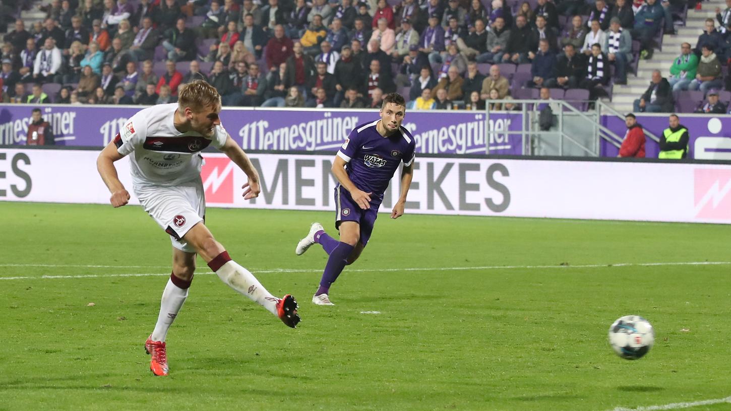 Da muss doch jetzt mal einer rein! Hanno Behrens' und sein Club fokussieren einen wichtigen Heimsieg gegen Aue. Da muss doch jetzt mal einer rein! Hanno Behrens' und sein Club fokussieren einen wichtigen Heimsieg gegen Aue.