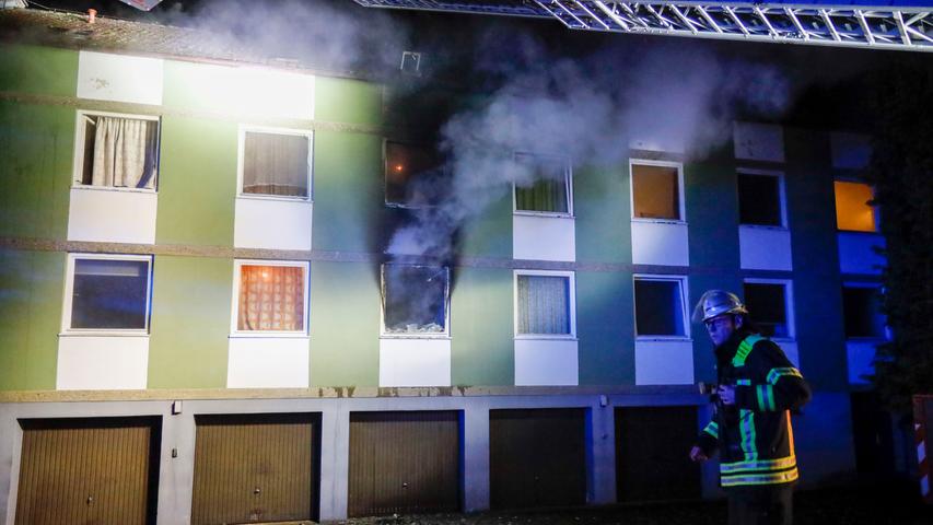 Brand in Erlanger Sozialwohnung: 14 Personen evakuiert